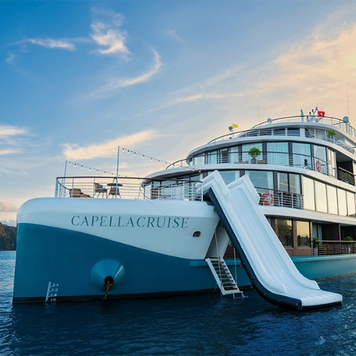 https://avexvietnam.com/wp-content/uploads/2025/09/Capella-Cruise.webp