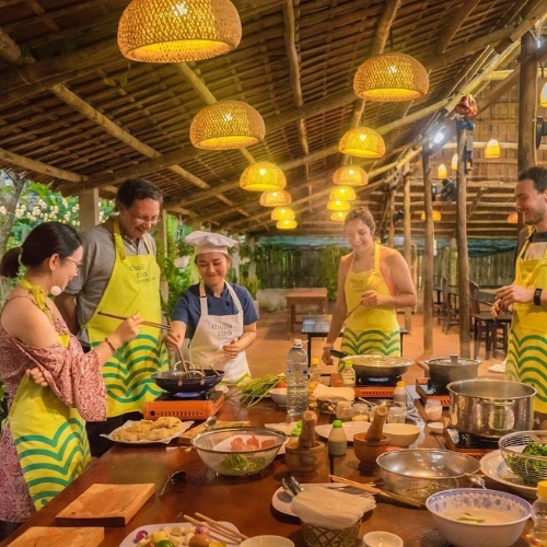 Hoi An - Cooking class - City tour