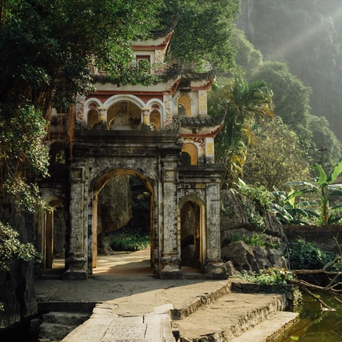 Hanoi - Ninh Binh - Thung Nham - Bich Dong Pagoda