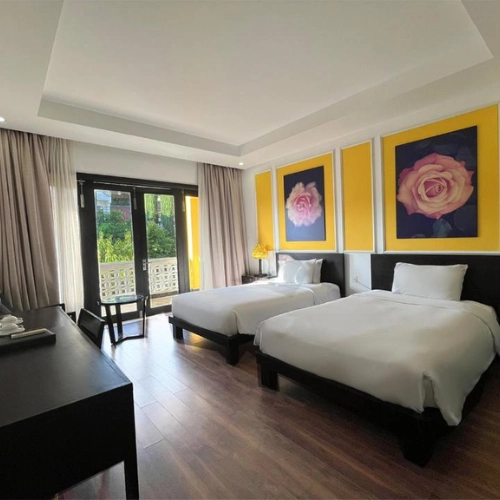 https://avexvietnam.com/wp-content/uploads/2025/09/Thanh-Binh-Riverside-hotels-room.webp