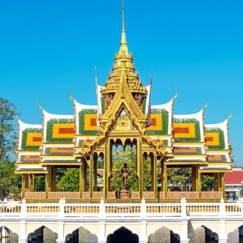Ayutthaya - Bang Pa In - Night train to Chiang Mai