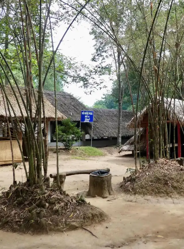 Ho Chi Minh – Cu Chi Tunnels Half Day Private Tour