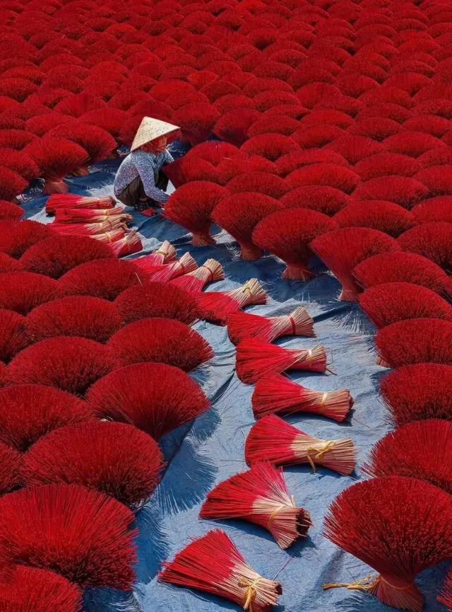 Hanoi – The art of incense: craft village tour