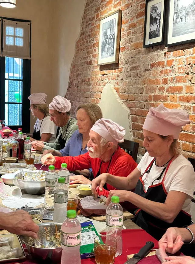 Hanoi – Cooking class & market tour