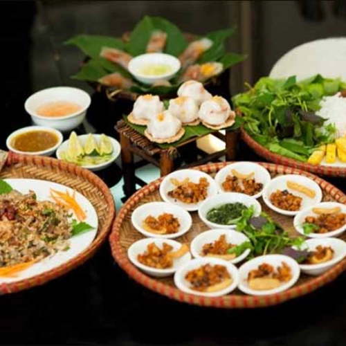 Hue street food tour