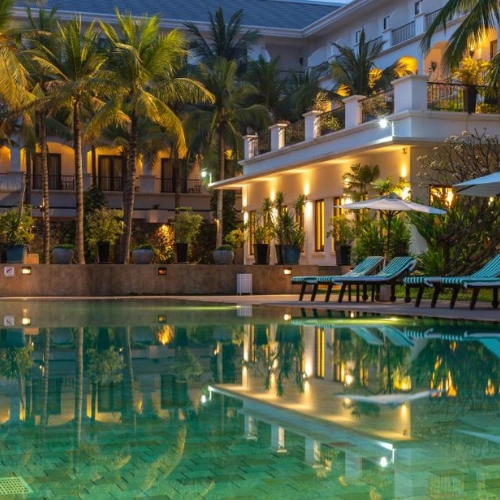 https://avexvietnam.com/wp-content/uploads/Lotus-Blanc-Resort.webp